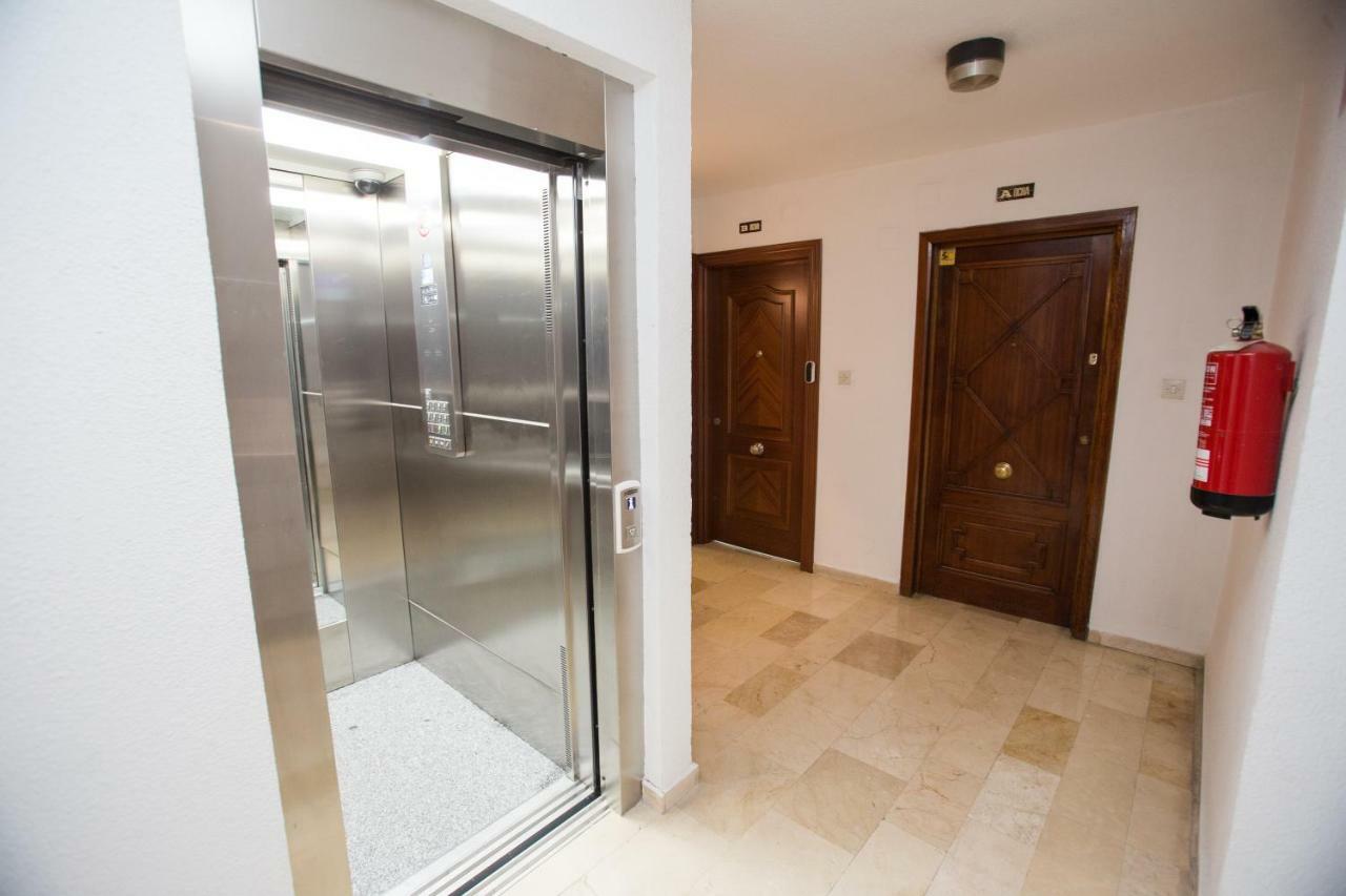 Center Deluxe Apartment Granada Luaran gambar